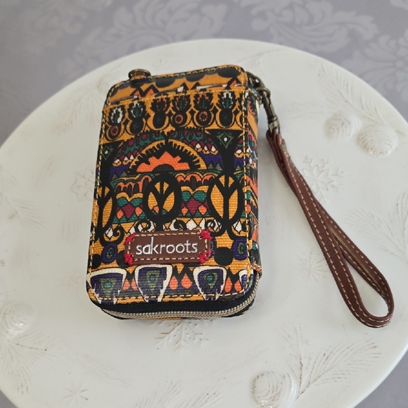 Sakroots Handbags - NWOT sakroots Wristlet Wallet Peace With Strap Brown Black